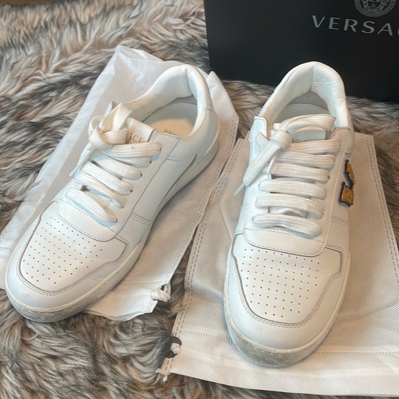 Versace shoes for women - Picture 2 of 7